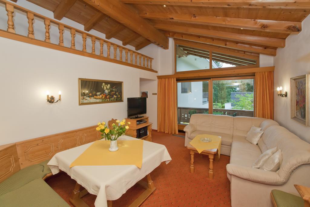 דירות אוברנדורף אין טירול Haus Waldrand מראה חיצוני תמונה